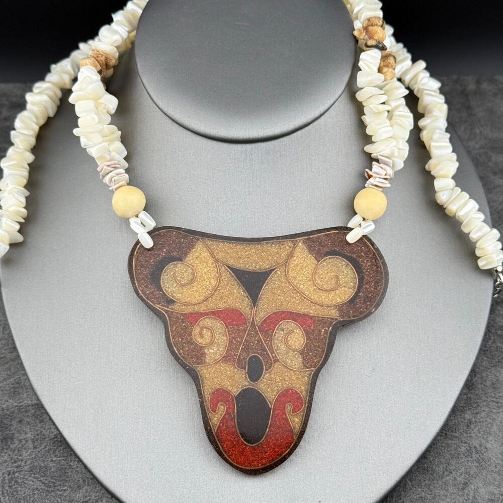 Unique Vintage Tribal Modernist MCM Pendant Mother of Pearl Necklace Boho 15"